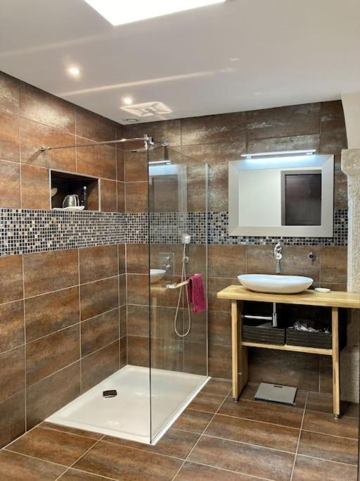 Ancien Domaine De Chartreux Avec Jacuzzi Villa *